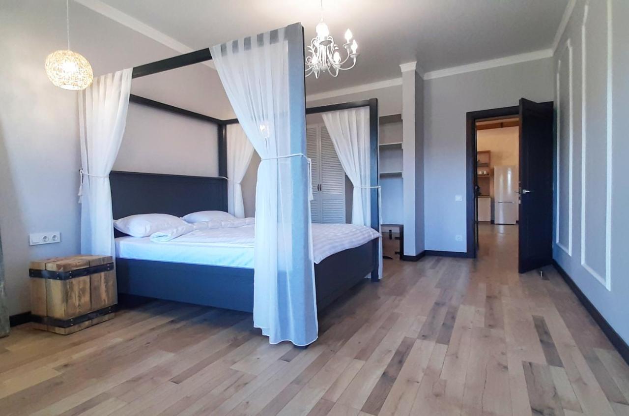 Гетьманські Палати , Старе Місто, 2 Спальні, Балкон-Тераса , 85 М Кв Kamianets-Podilskyi Exterior foto