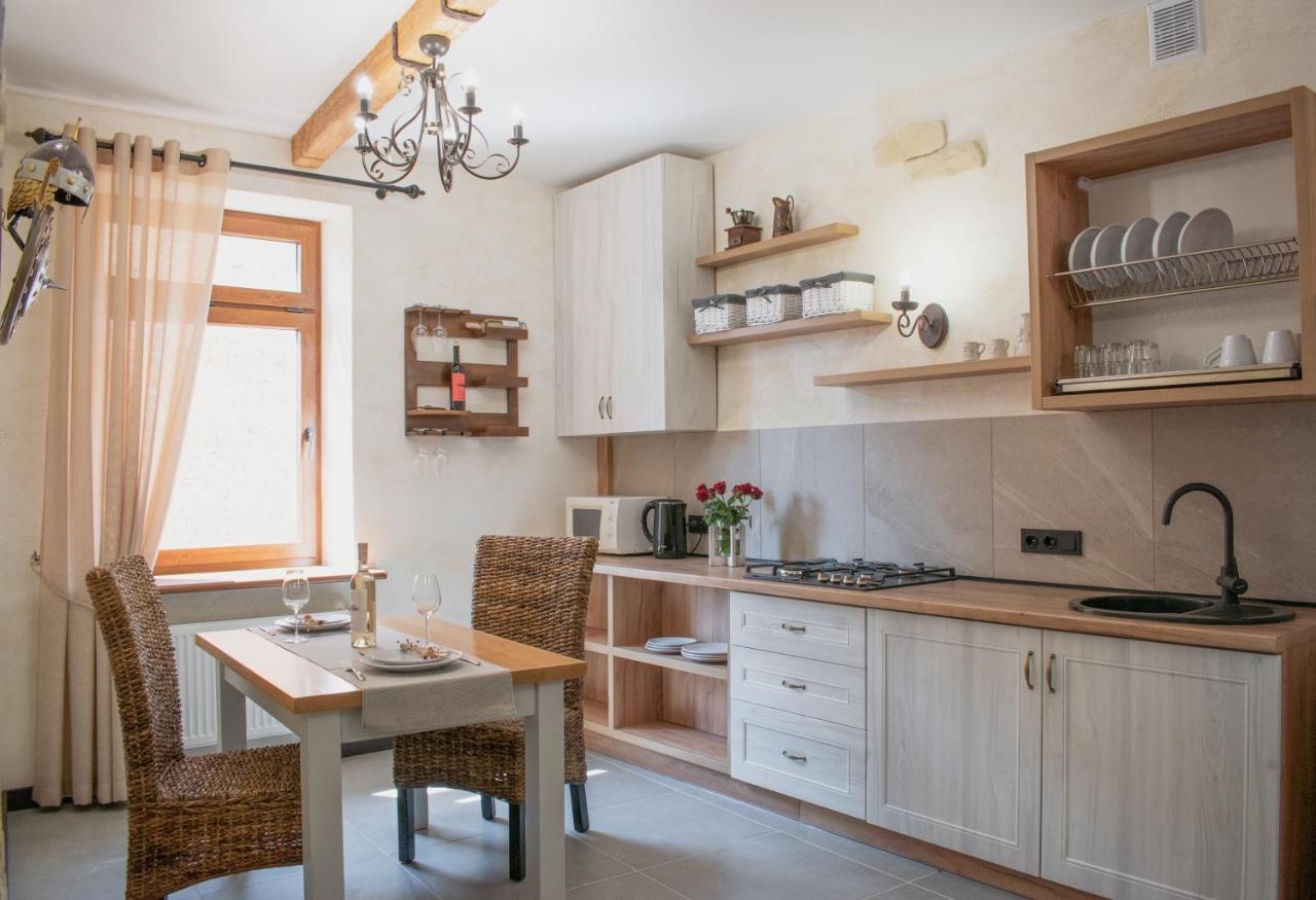 Гетьманські Палати , Старе Місто, 2 Спальні, Балкон-Тераса , 85 М Кв Kamianets-Podilskyi Exterior foto